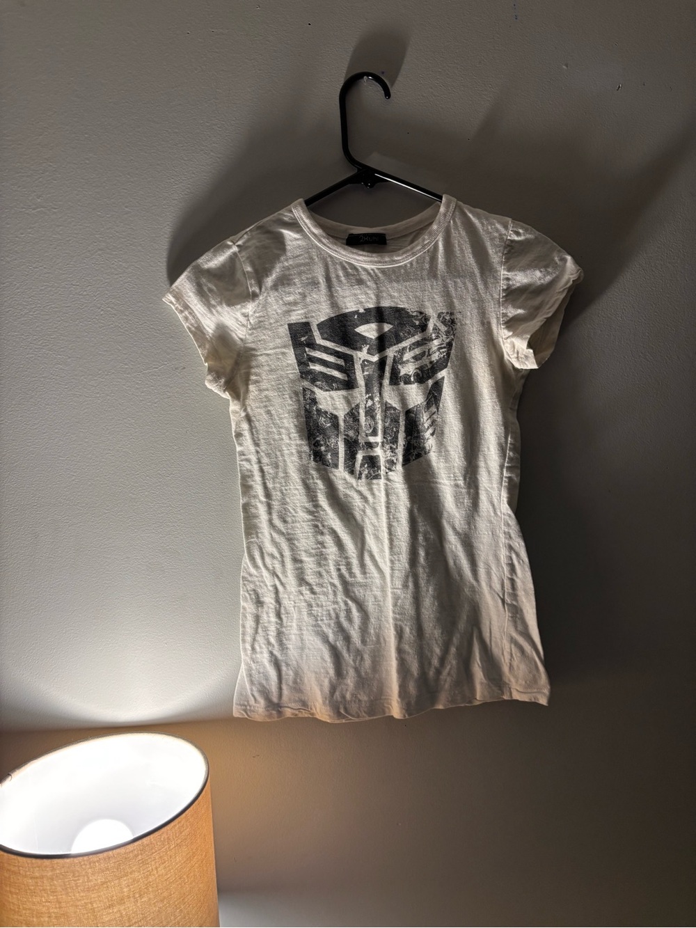 2kuhl Women's White Short-Sleeve Tee with Black Graphic